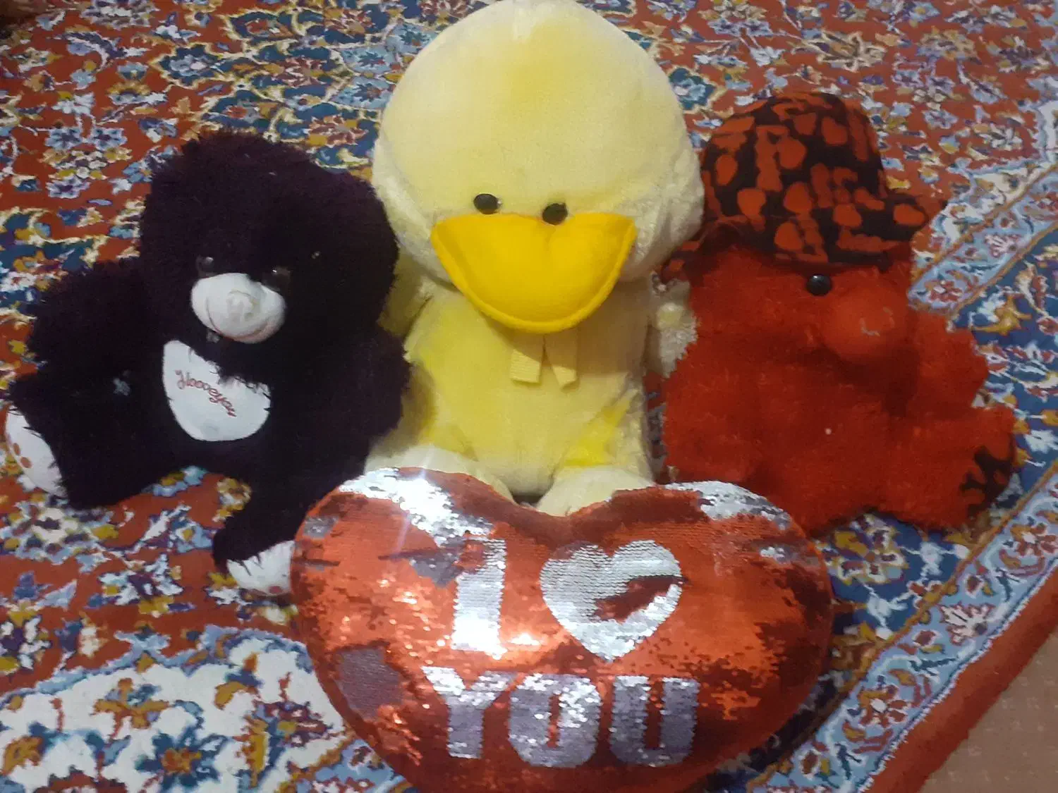 عروسک|اسباب‌بازی بچه|مسجد سلیمان, |دیوار