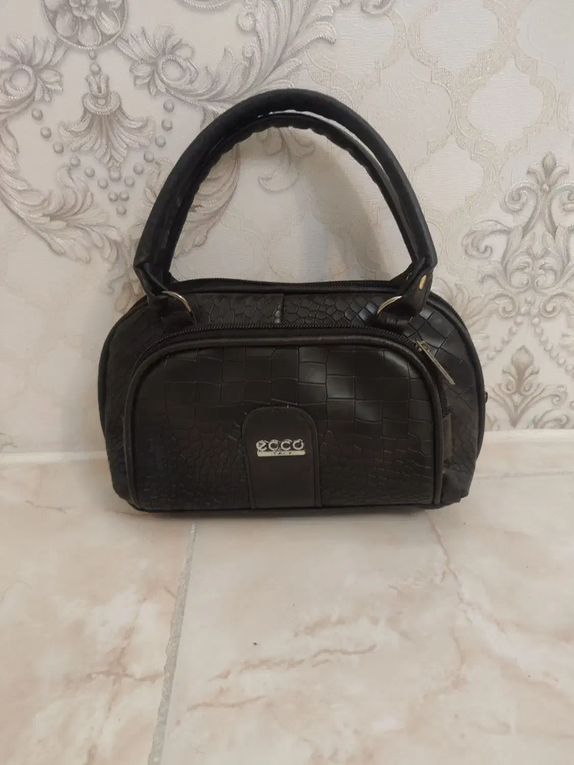 کیف|کیف، کفش، کمربند|تالش, هشتپر|دیوار