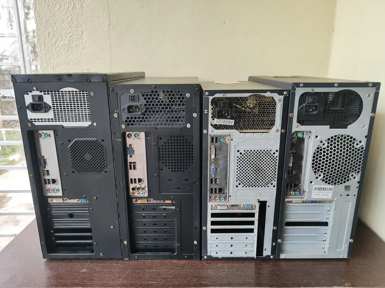 ۴ عدد کیس i3 h61 نسل ۲ رم ۸ هارد ۵۰۰ گرافیک ۱|رایانه رومیزی|چالوس, |دیوار