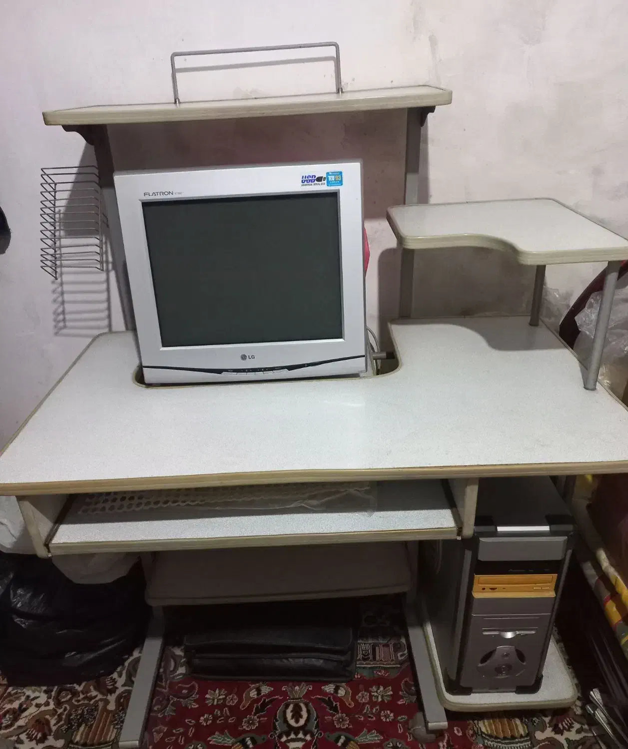 میز کامپیوتر|میز تحریر و کامپیوتر|لاهیجان, کوی آزادگان|دیوار