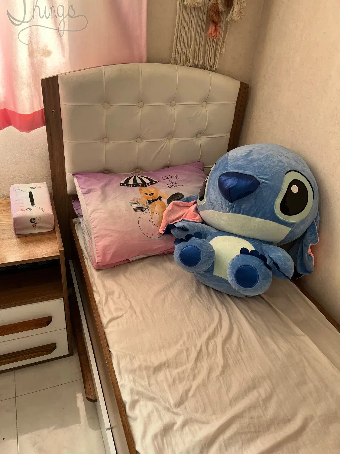 تخت خواب همراه با تشک سالم و دو عدد پاتختی|تخت و سرویس خواب|مشکین‌دشت, |دیوار