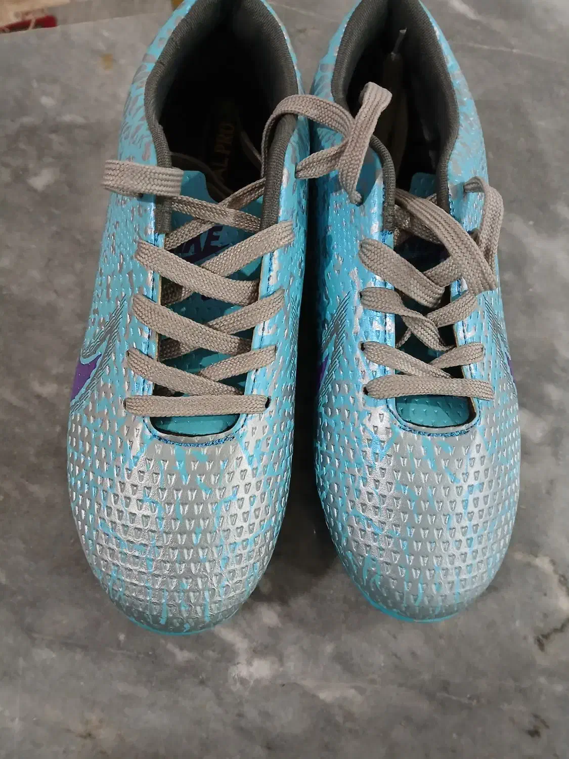 استوک فوتبال|کیف، کفش، کمربند|شفت, |دیوار