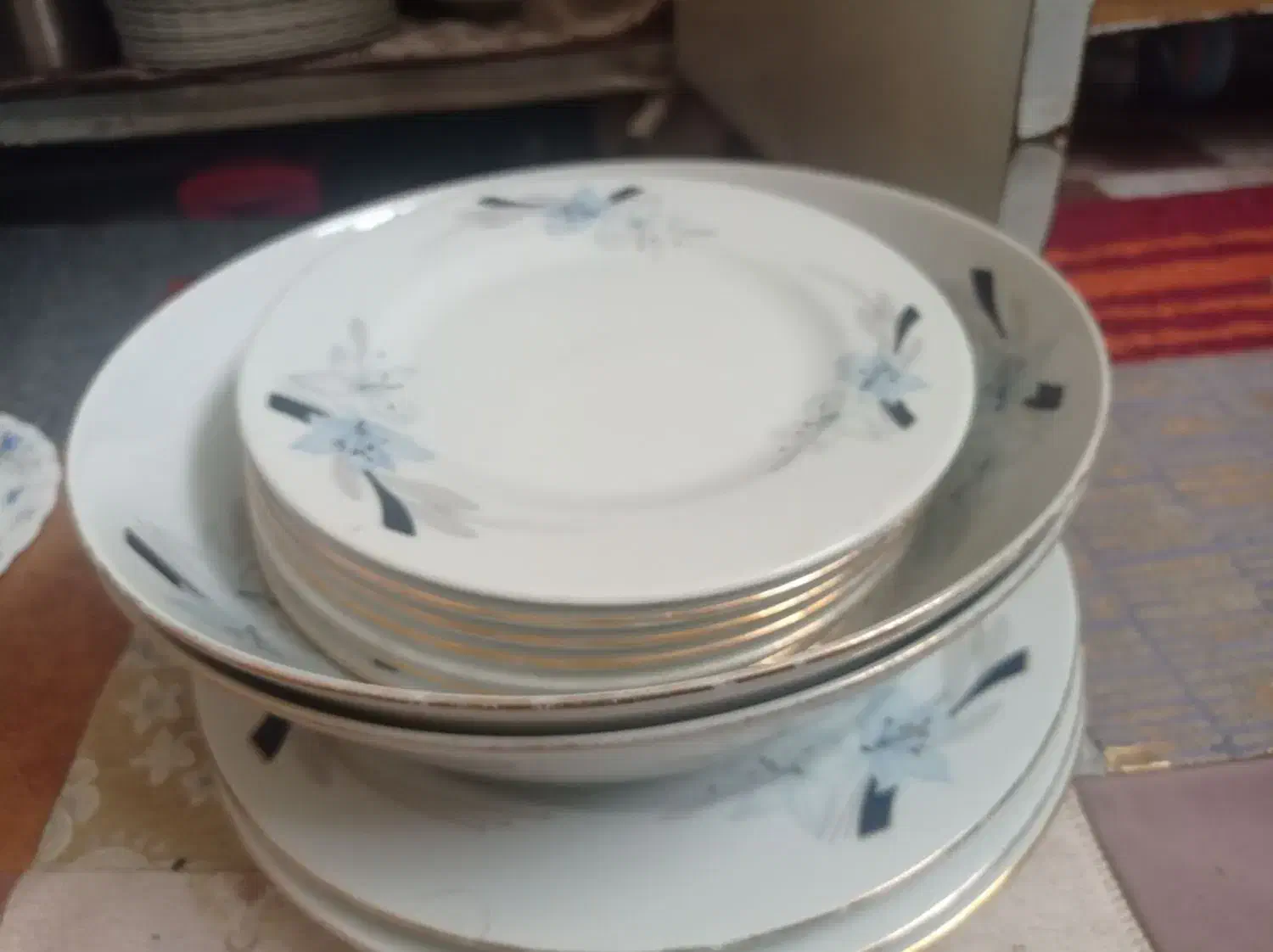 بشقاب چینی مقصود|ظروف سرو و پذیرایی|بومهن, |دیوار