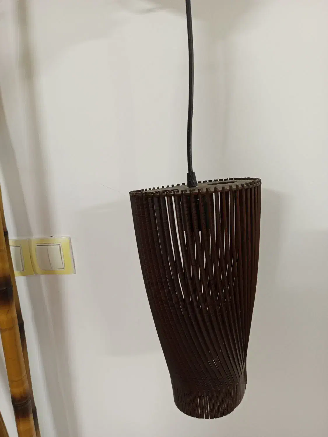 لوستر|لوستر و چراغ آویز|گلبهار, شهر جدید گلبهار|دیوار