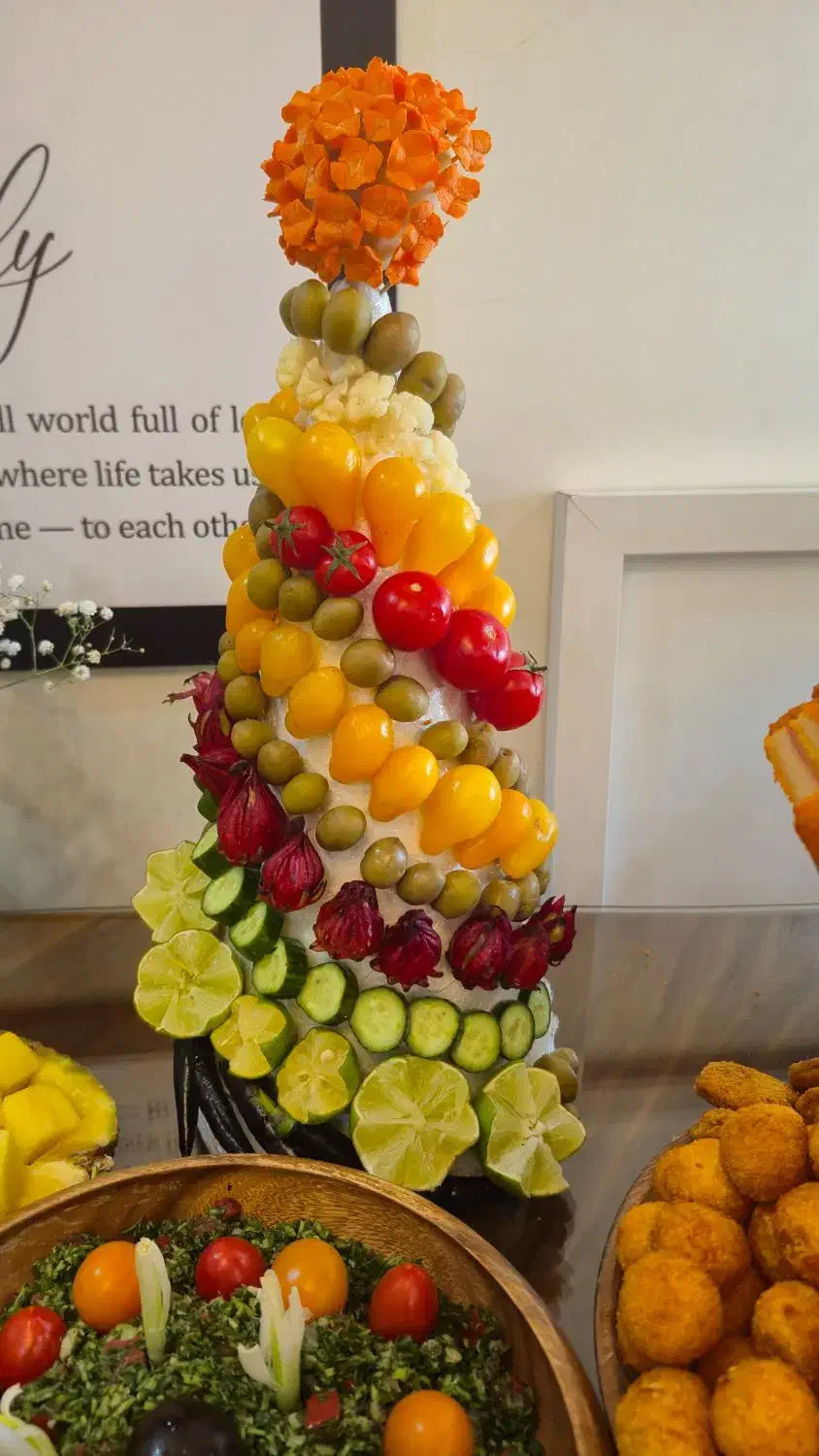 میز آرایی و حکاکی و سفره آرایی مجالس|خدمات پذیرایی، مراسم|تهران, انبار نفت|دیوار