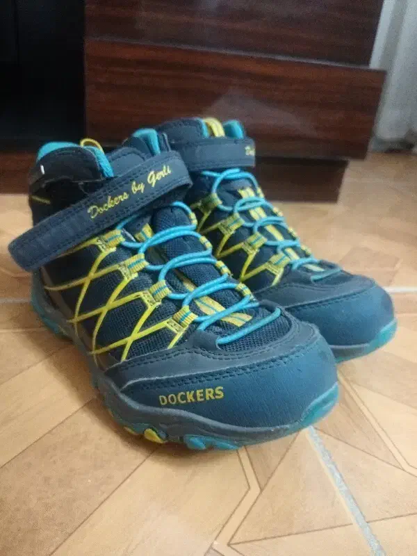 کفش کوهنوردی بچه گانه اورجینال راحت درحد اکبند|کیف، کفش، کمربند|تهران, وصفنارد|دیوار