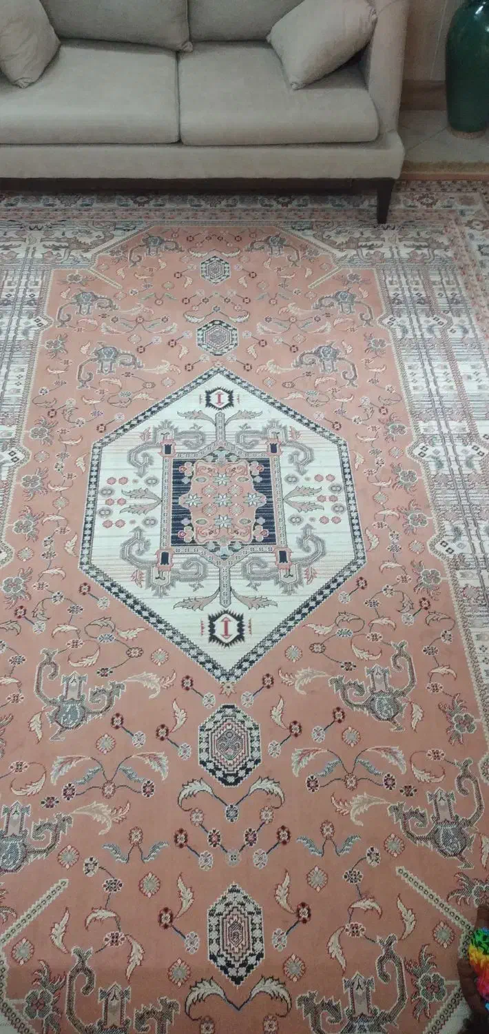 فرش ابریشم بلژیکی وارداتی ۹ متری (۲ تخته)|فرش|قم, انسجام|دیوار