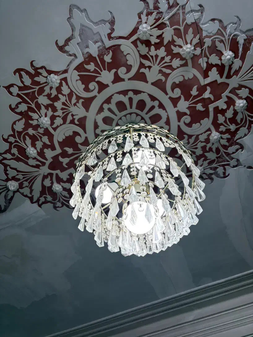 فروش دو عدد لوستر|لوستر و چراغ آویز|لاهیجان, شیشه گران|دیوار