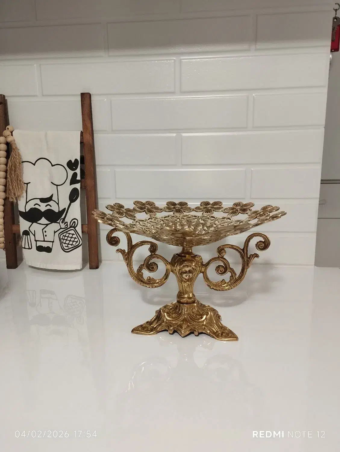 وسایل برنزی|ظروف سرو و پذیرایی|پرند, فاز ۳|دیوار