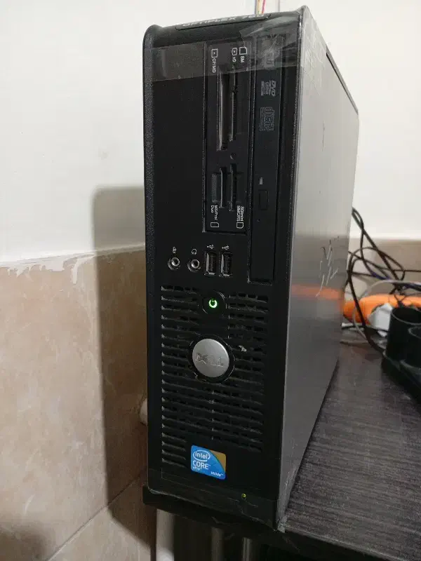 مینی کیس|رایانه رومیزی|ایلخچی, |دیوار