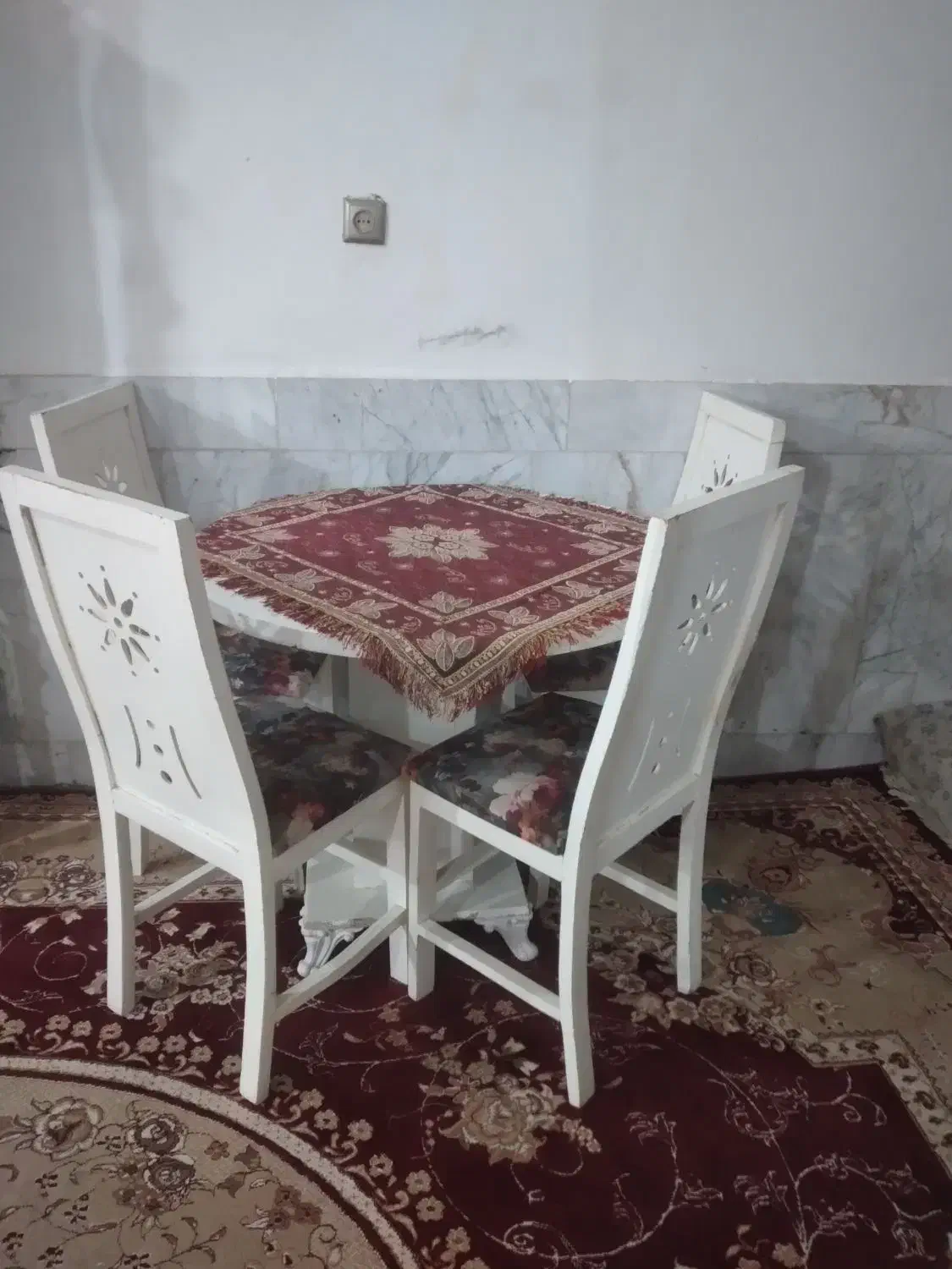 میز ناهار خوری|میز و صندلی غذاخوری|تربت‌حیدریه, حاجی یار‎|دیوار