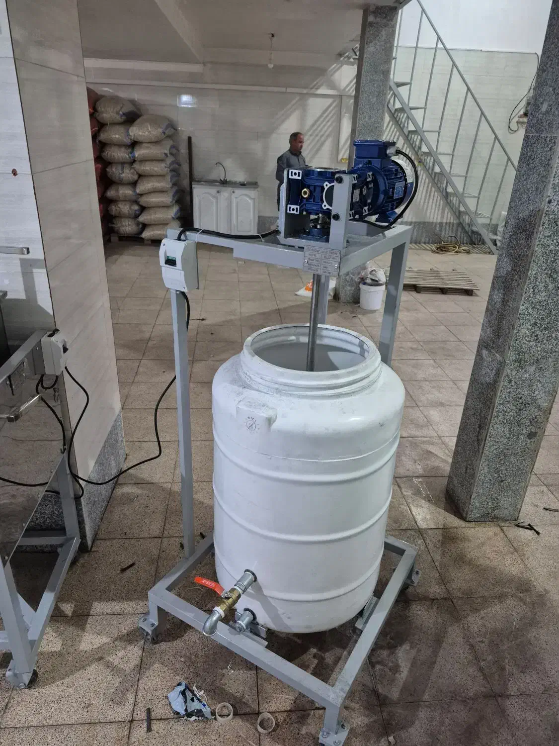 دستگاه میکسر آب گیری|ماشین‌آلات صنعتی|باسمنج, |دیوار