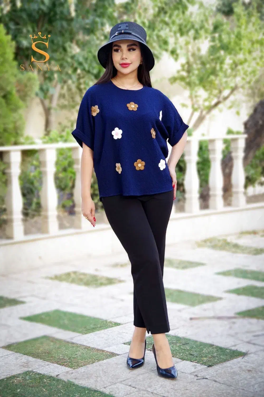 کراپ شکوفه|لباس|گلبهار, شهر جدید گلبهار|دیوار