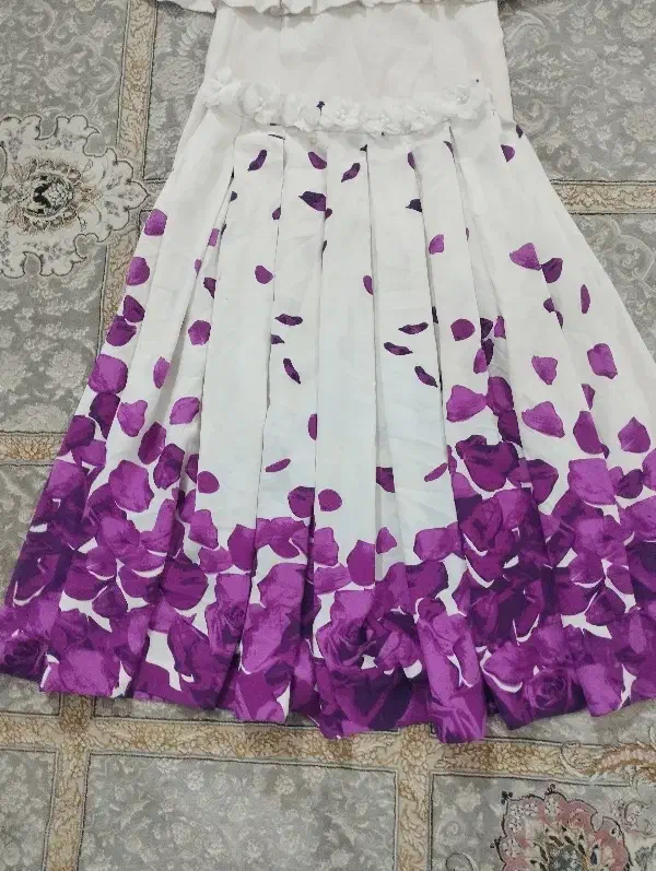 لباس مجلسی و پالتو|لباس|تربت جام, باغ سنگان سفلی|دیوار