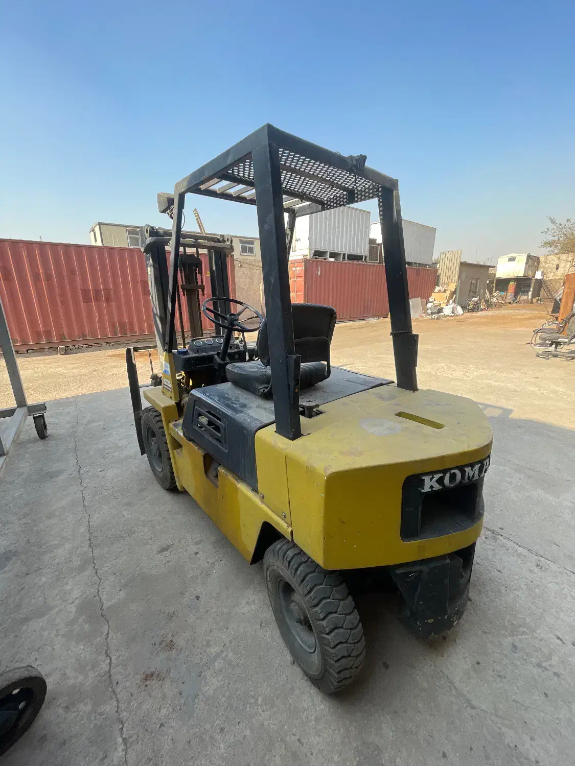 لیفتراک کوماتسو ۲ تن|خودرو سنگین|ری, علایین|دیوار