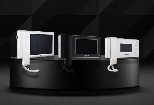 تعمیرآیفون تصویری«درب بازکن تصویری»«دوربین اماکن»|خدمات پیشه و مهارت|کرمان, |دیوار