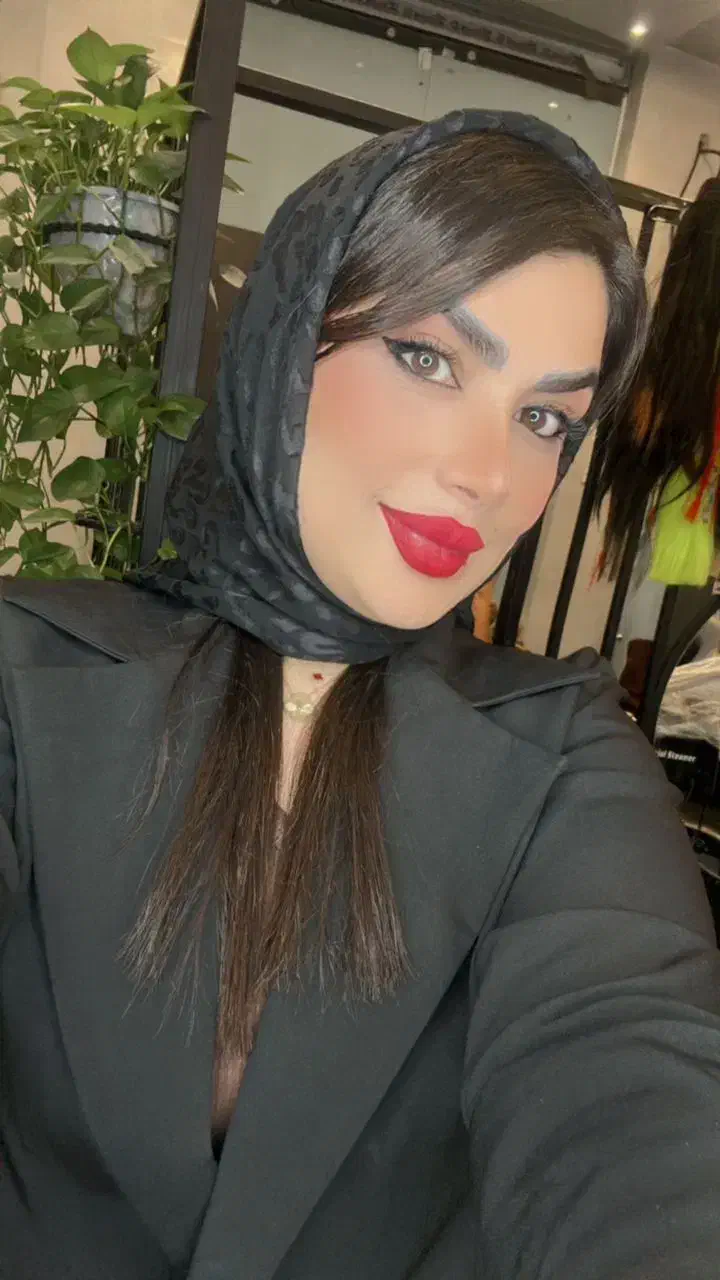 عروس با متریال خارجی ولی هزینه اقتصادی|خدمات آرایشگری و زیبایی|شیراز, انجیر|دیوار