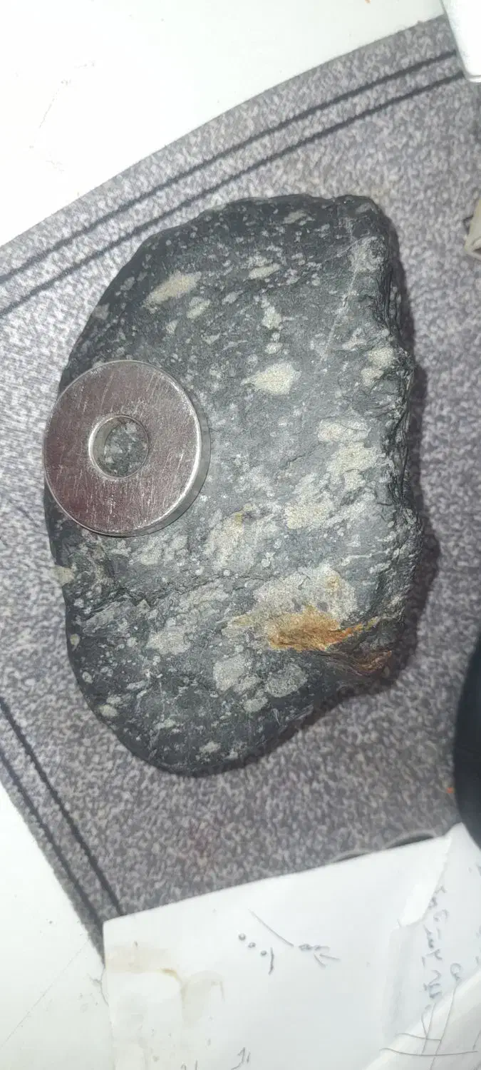 سنگ با جذب آهن ربا|جواهرات|بندر گناوه, |دیوار