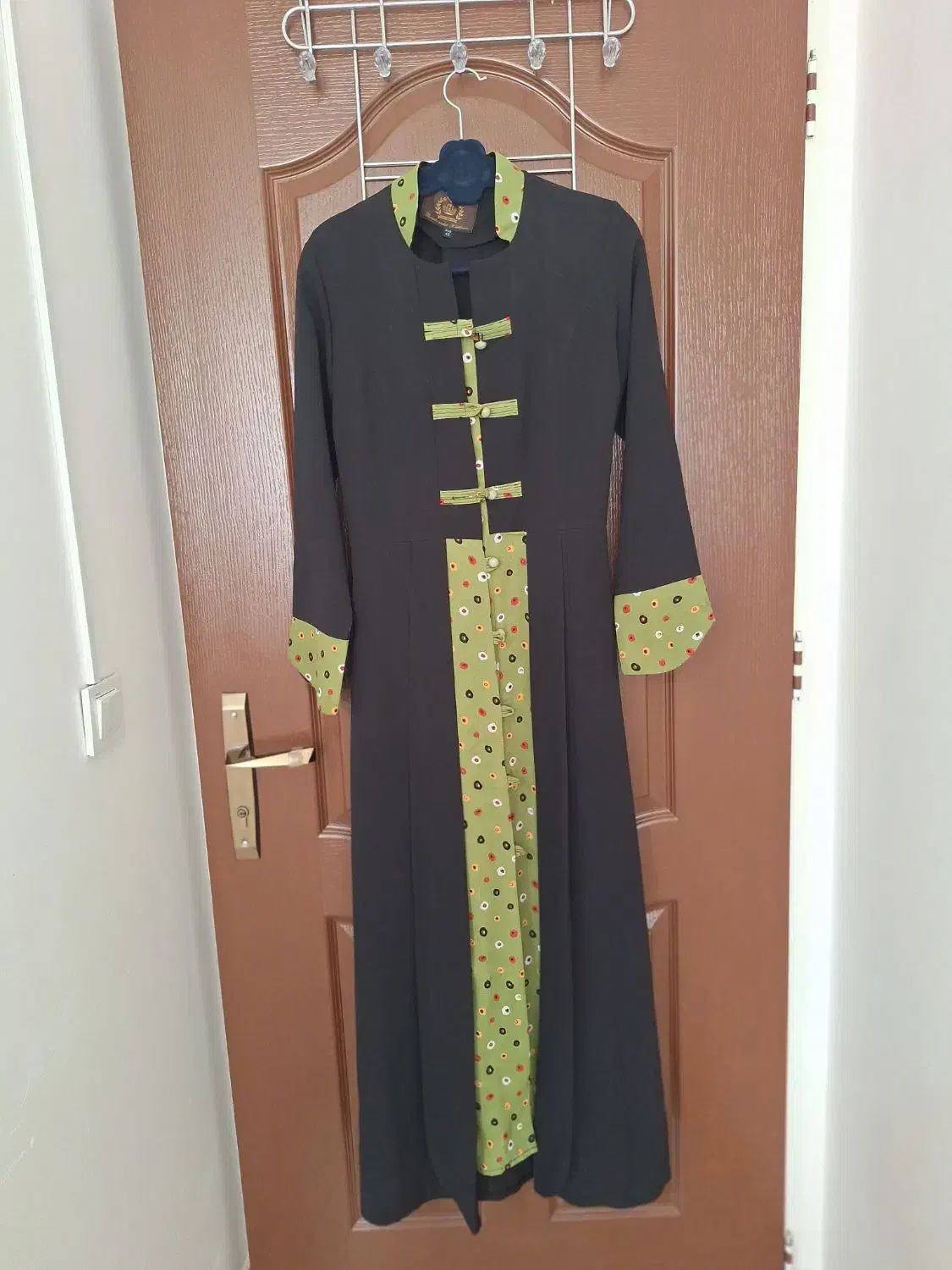 مانتو|لباس|قم, انسجام|دیوار