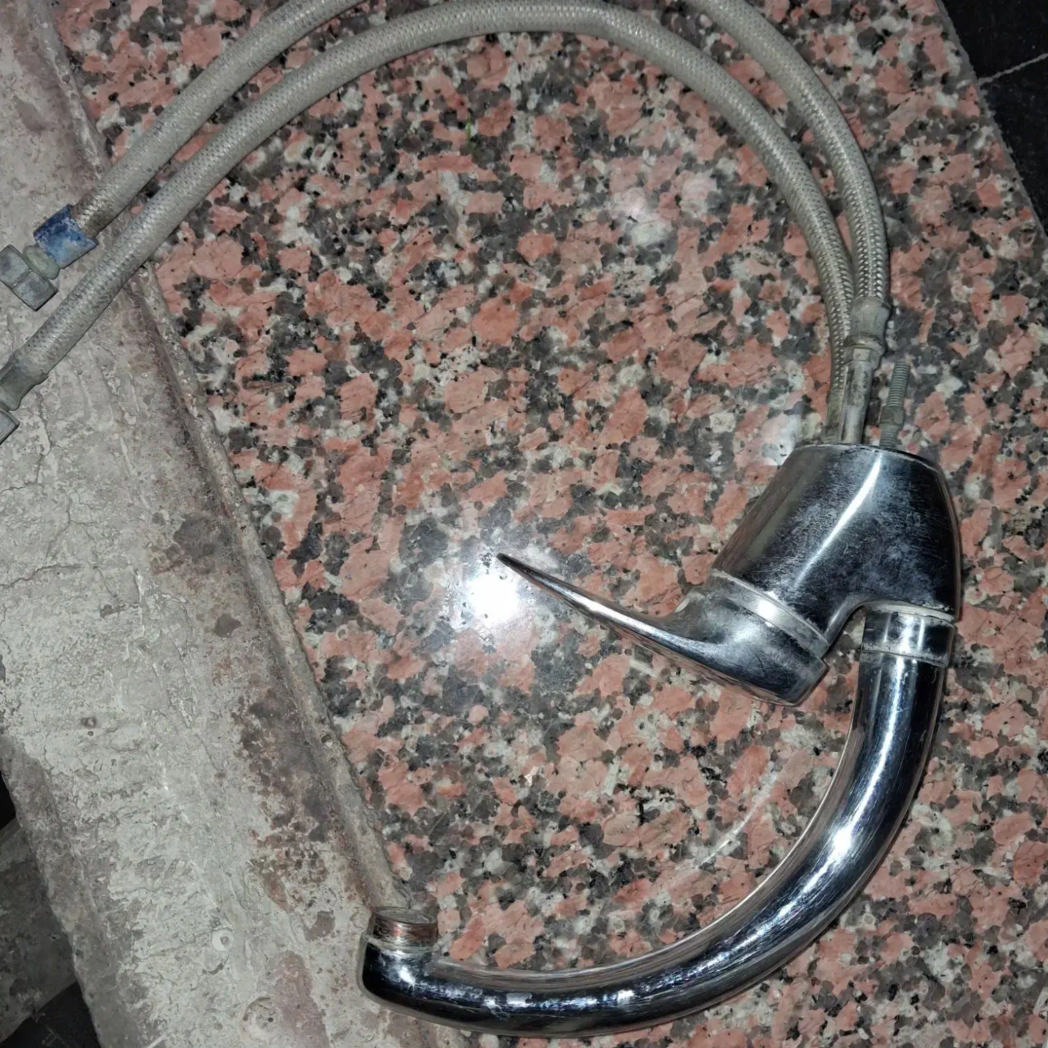 شیر روشوئی قدیمی سنگین سالم سالم|لوازم سرویس بهداشتی|شیراز, قصرالدشت|دیوار