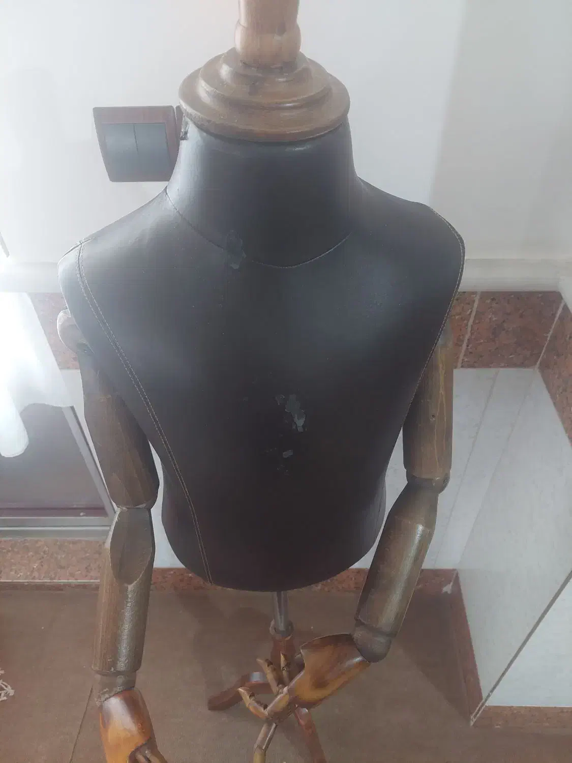 مانکن چوبی|فروشگاه و مغازه|ایلخچی, |دیوار