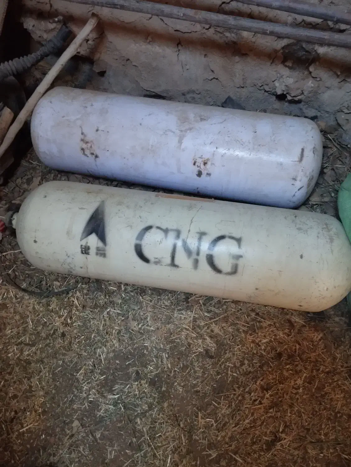 دوعدد کبسول سی ان جی با پایه.|قطعات یدکی و لوازم جانبی|فردوس (خراسان), |دیوار