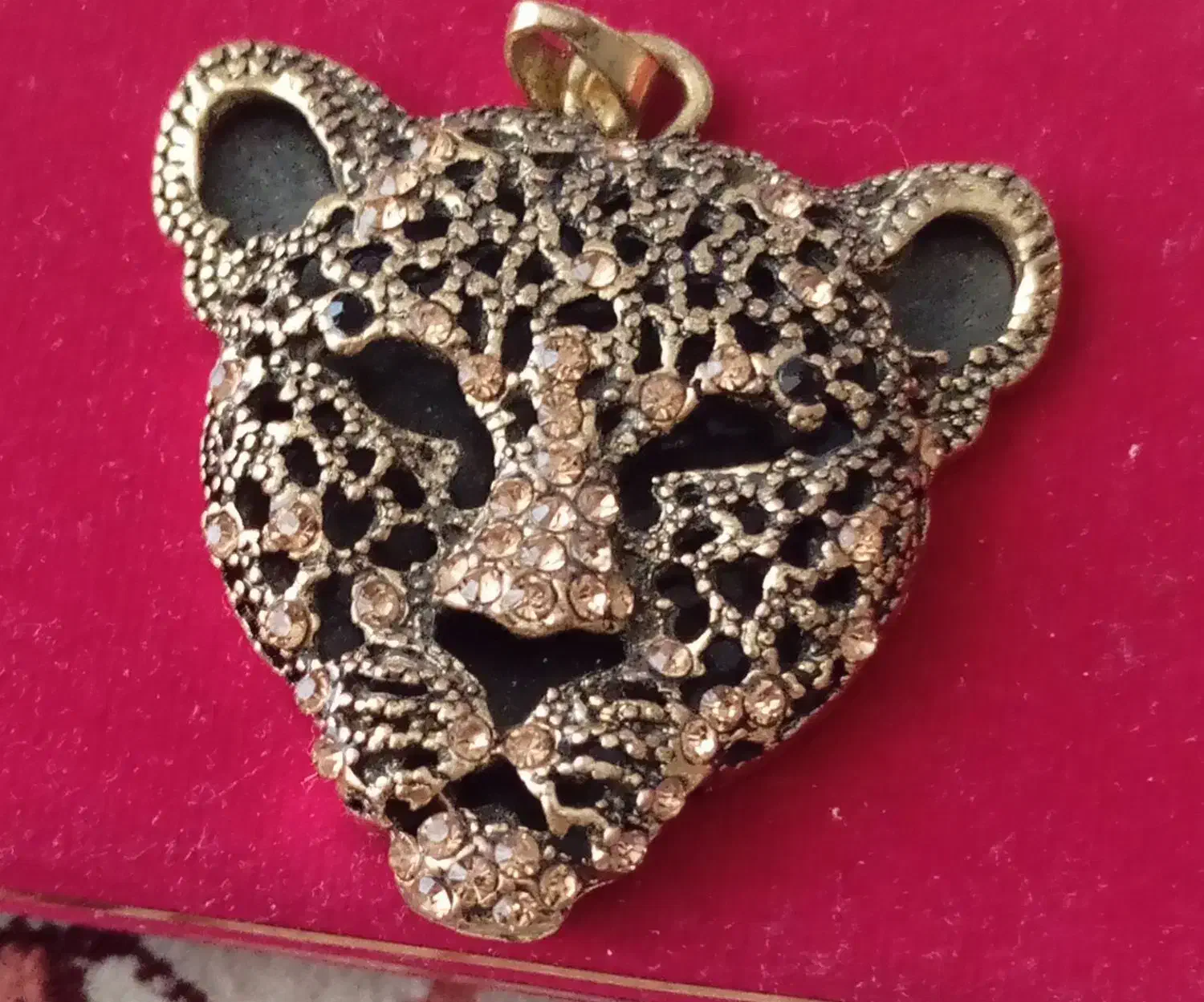 بدلیجات|بدلیجات|نیشابور, دارایی|دیوار