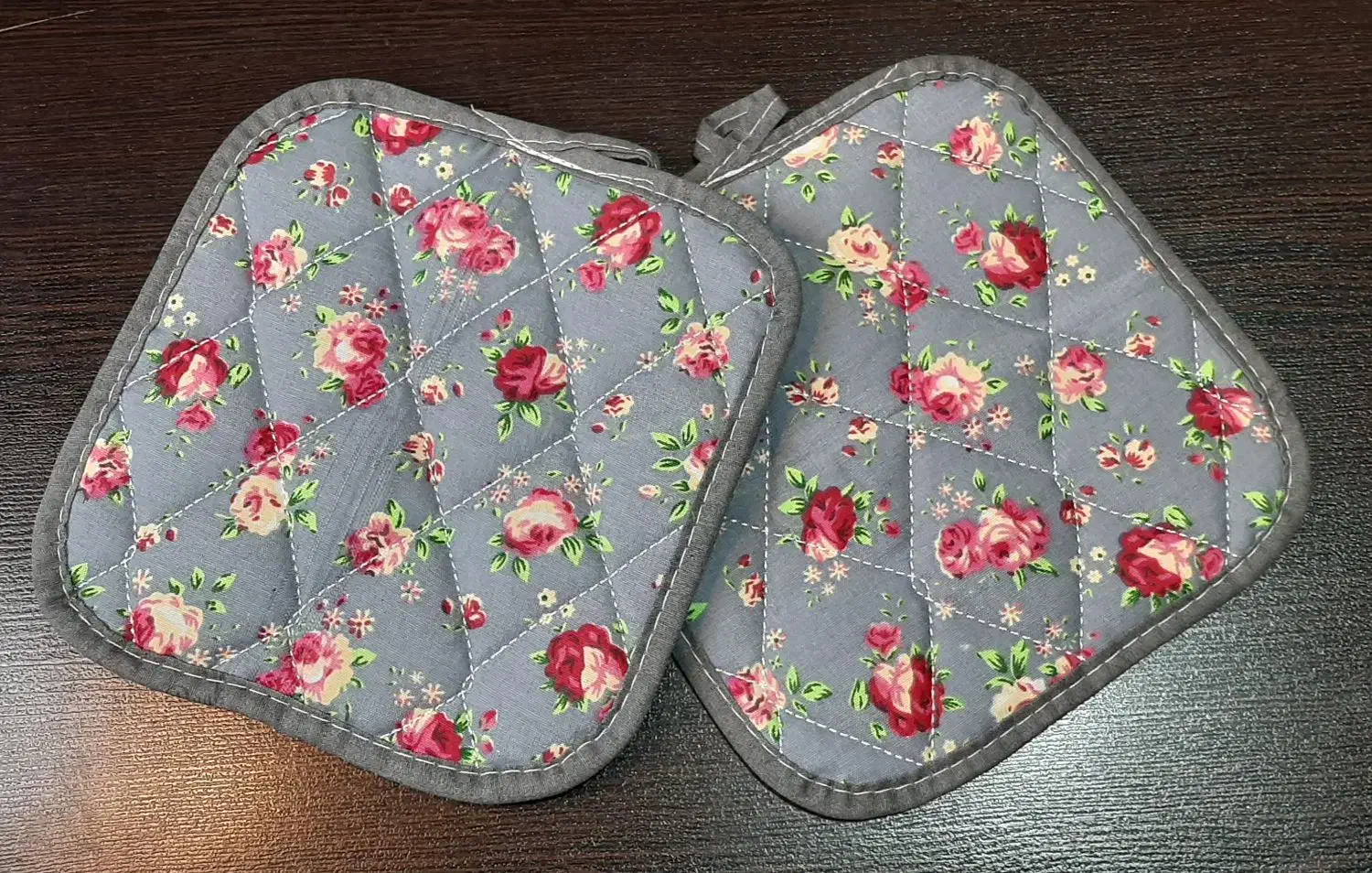 دستگیره نسوز چهارگوش گلدار آشپزخانه فروشگاه بوتیا|سفره، حوله، دستمال آشپزخانه|کرمان, |دیوار