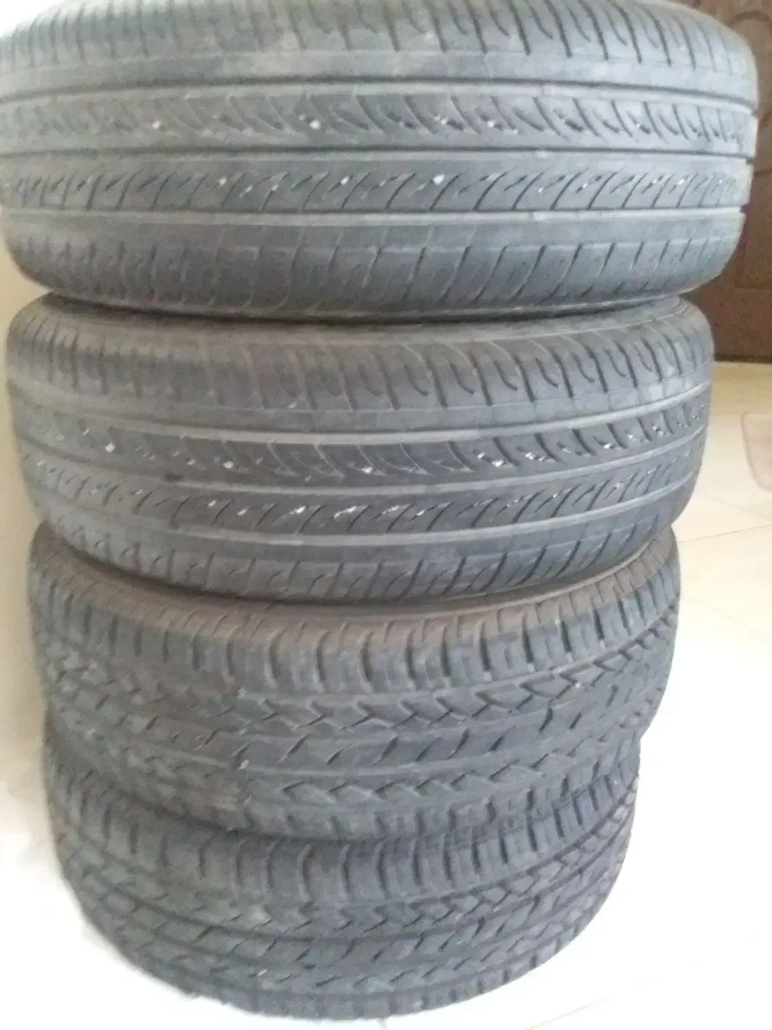 ۴ عدد لاستیک ۱۸۵ پژو رینگ ۱۴ یزد مرکوری و بارز|قطعات یدکی و لوازم جانبی|پرند, فاز ۶|دیوار