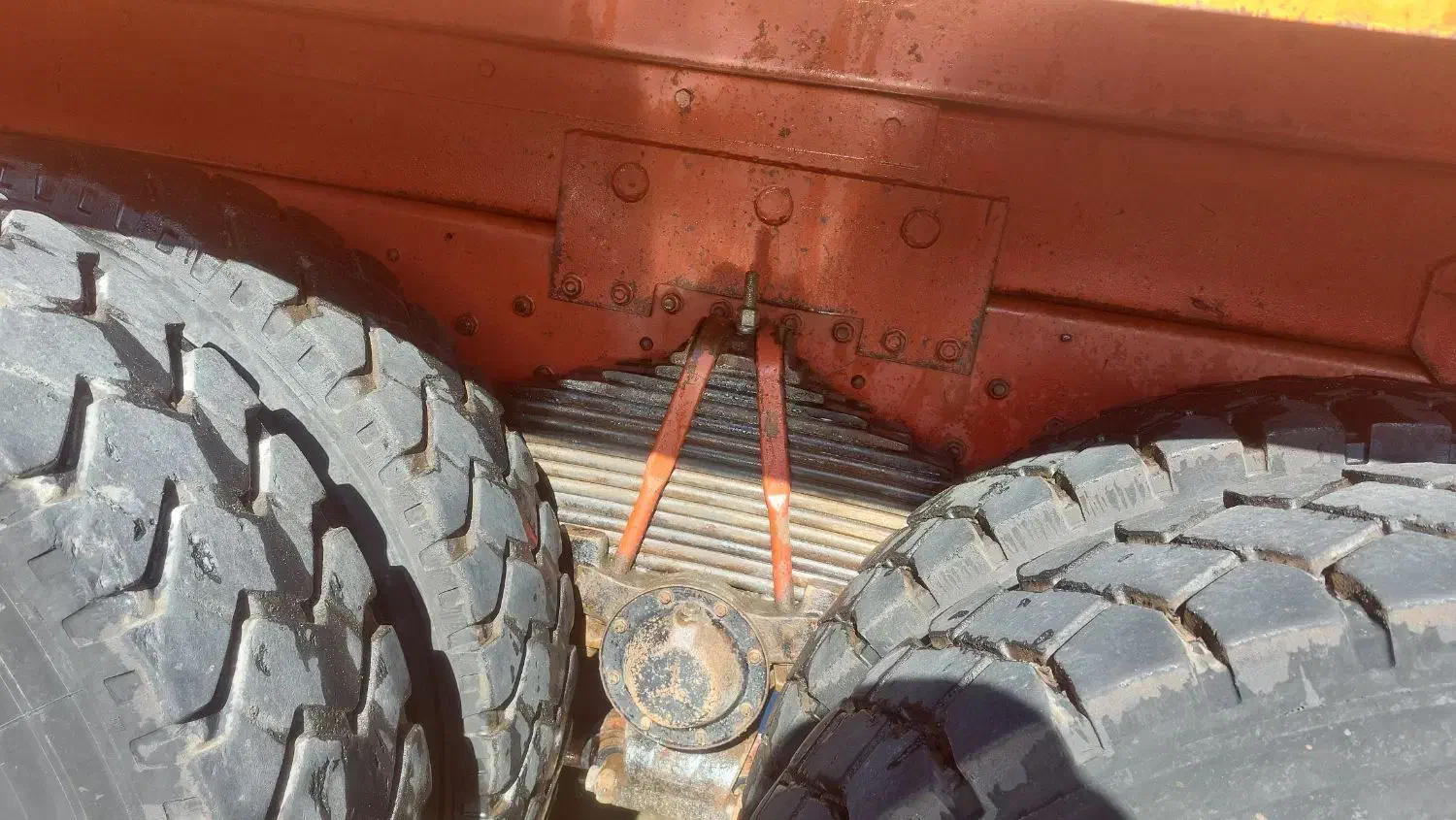 زیرمایلرمدل ۸۳|خودرو سنگین|اردستان, |دیوار