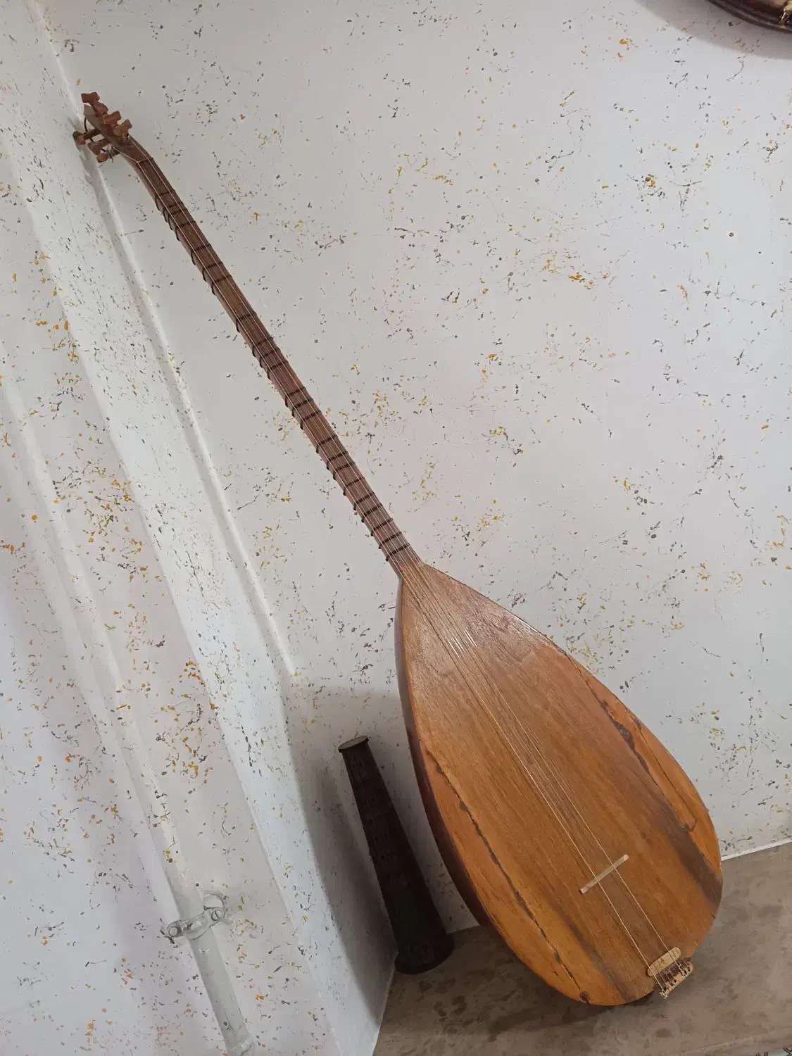 دیوان ترکی|سازهای سنتی|کرمانشاه, |دیوار