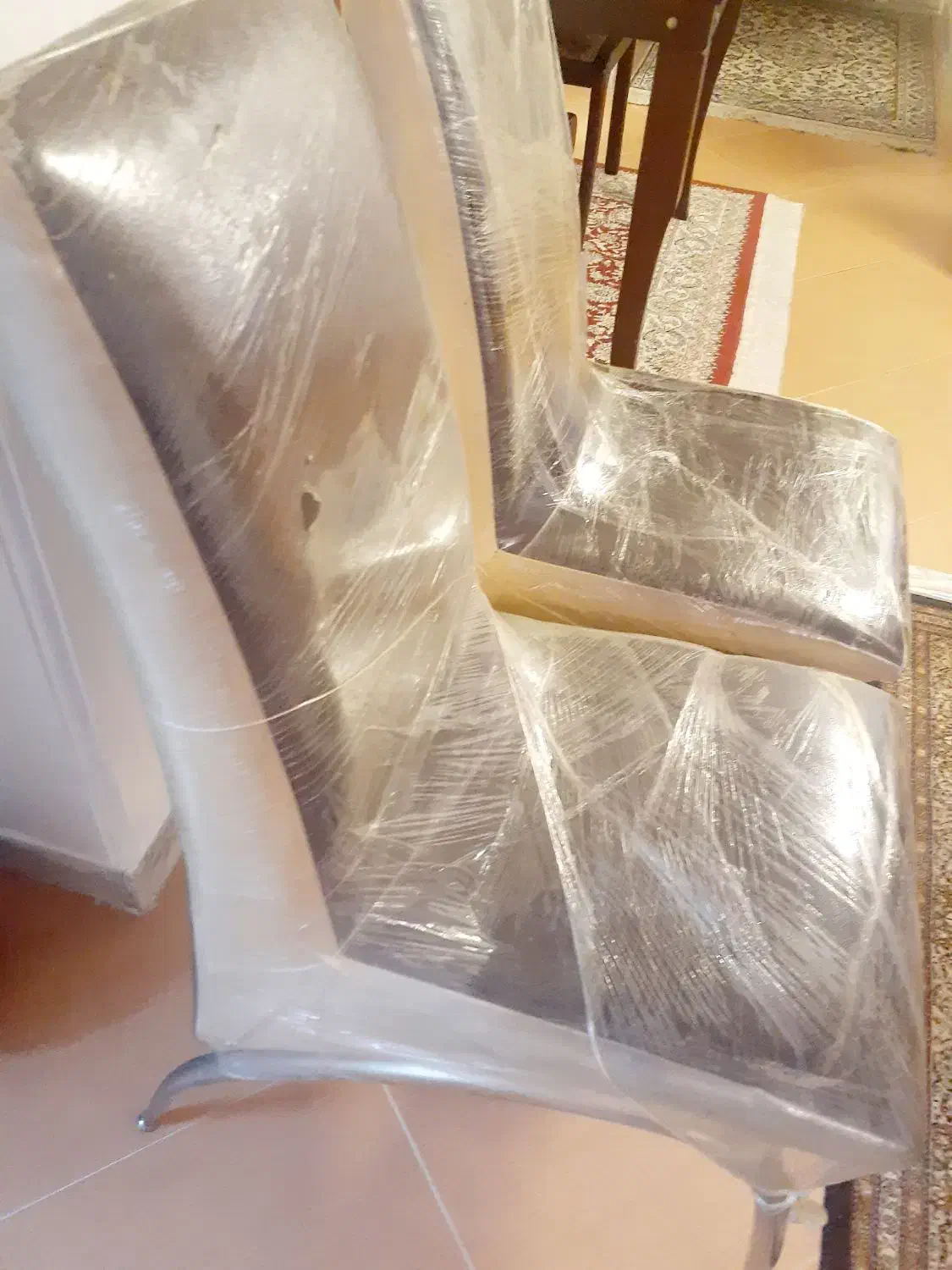 صندلی اشپزخانه چرمی،  در حد نو|میز و صندلی غذاخوری|تهران, دروس|دیوار