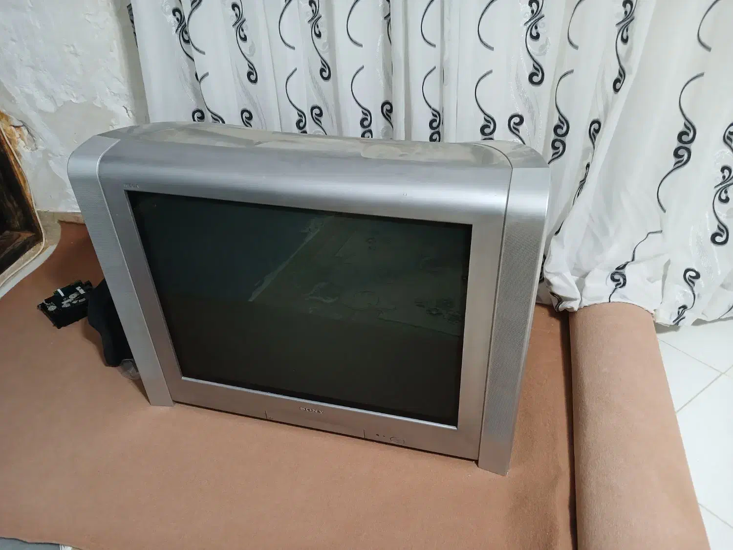 تلویزیون 32 اینچ|تلویزیون و پروژکتور|بیرجند, |دیوار