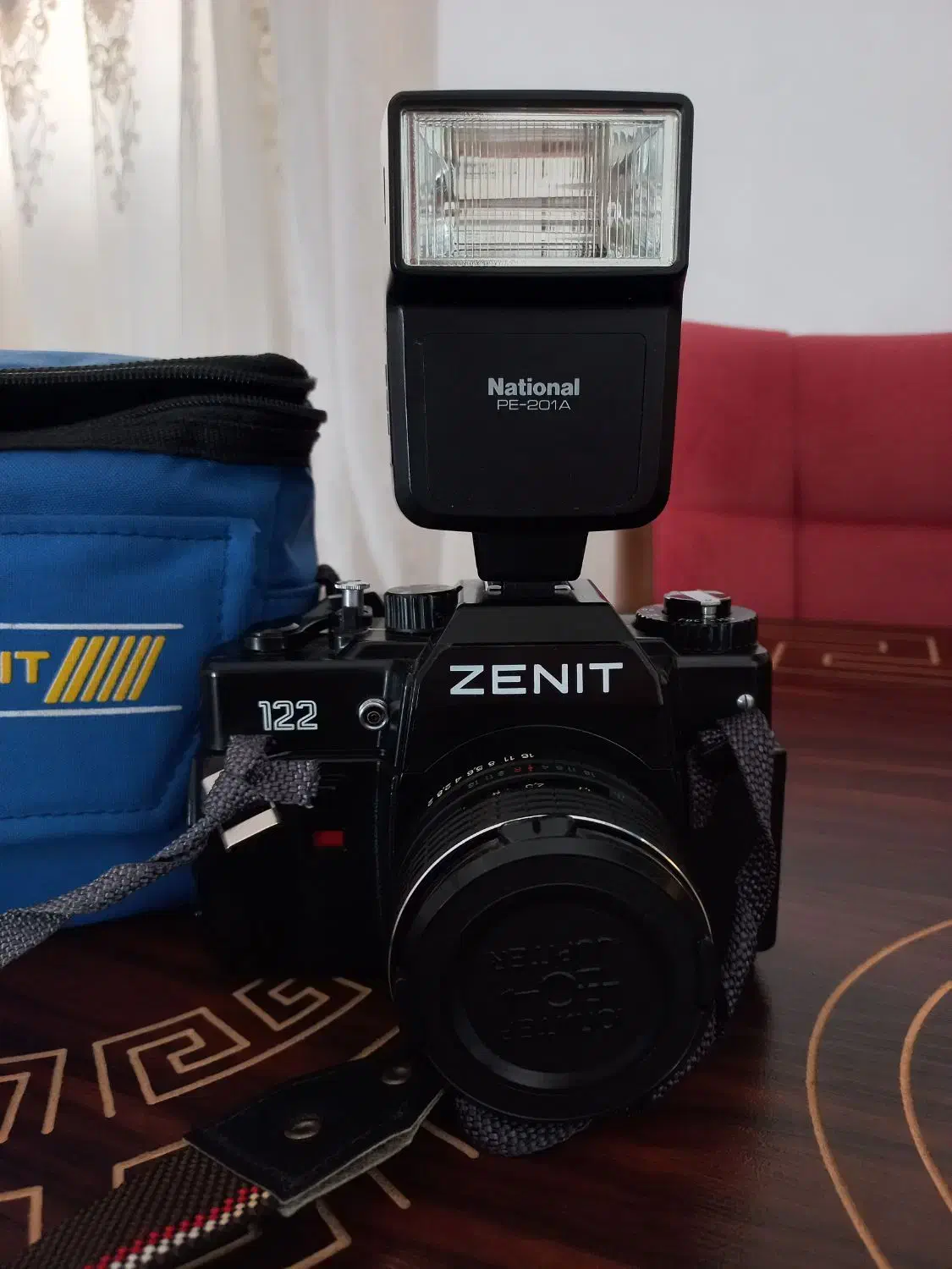 دوربین عکاسی زنیت اصل با فلش|دوربین عکاسی و فیلم‌برداری|پرند, فاز ۳|دیوار