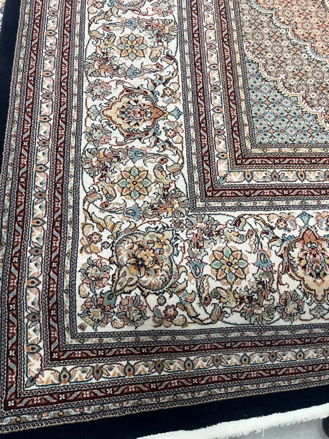 یک جفت فرش ماهی ۹متری ۷۰۰شانه اصل|فرش|خوی, |دیوار