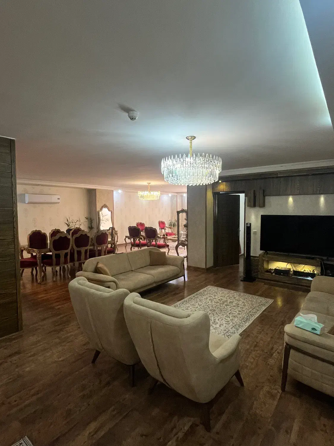 اپارتمان ۲۲۰متری/حیاط اختصاصی/سه خواب|فروش آپارتمان|اصفهان, خانه اصفهان|دیوار