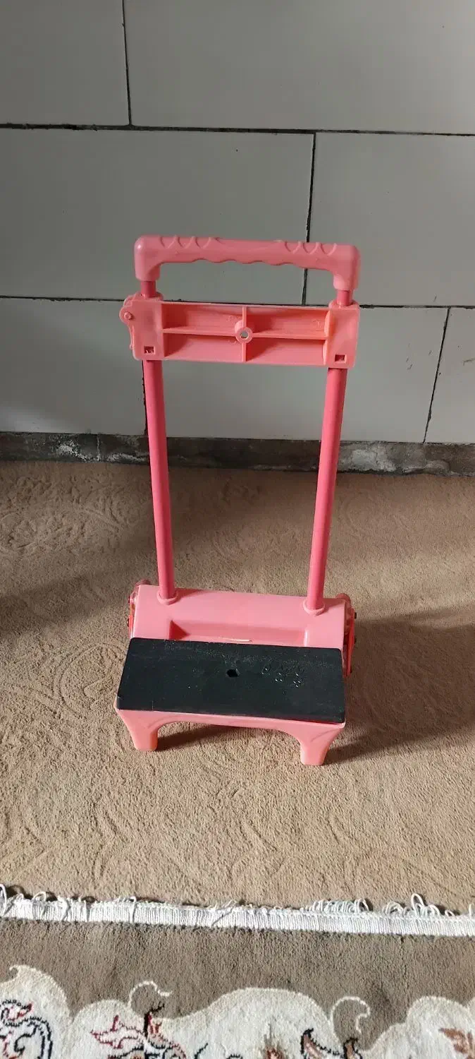 چرخ کیف|کیف، کفش، کمربند|قم, دروازه ری|دیوار