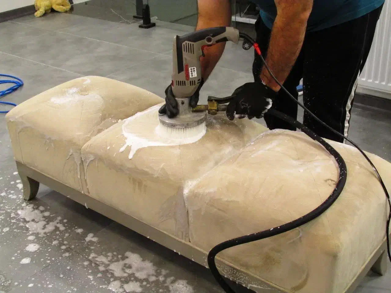 قالیشویی ومبلشویی ایران زمین رشت|خدمات نظافت|رشت, انصاری|دیوار