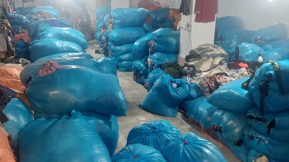 تاناکورا شغل جدید تیکه ی ۷۰ت دست دوم تمیز دستفروشی|لباس|اصفهان, پروین|دیوار