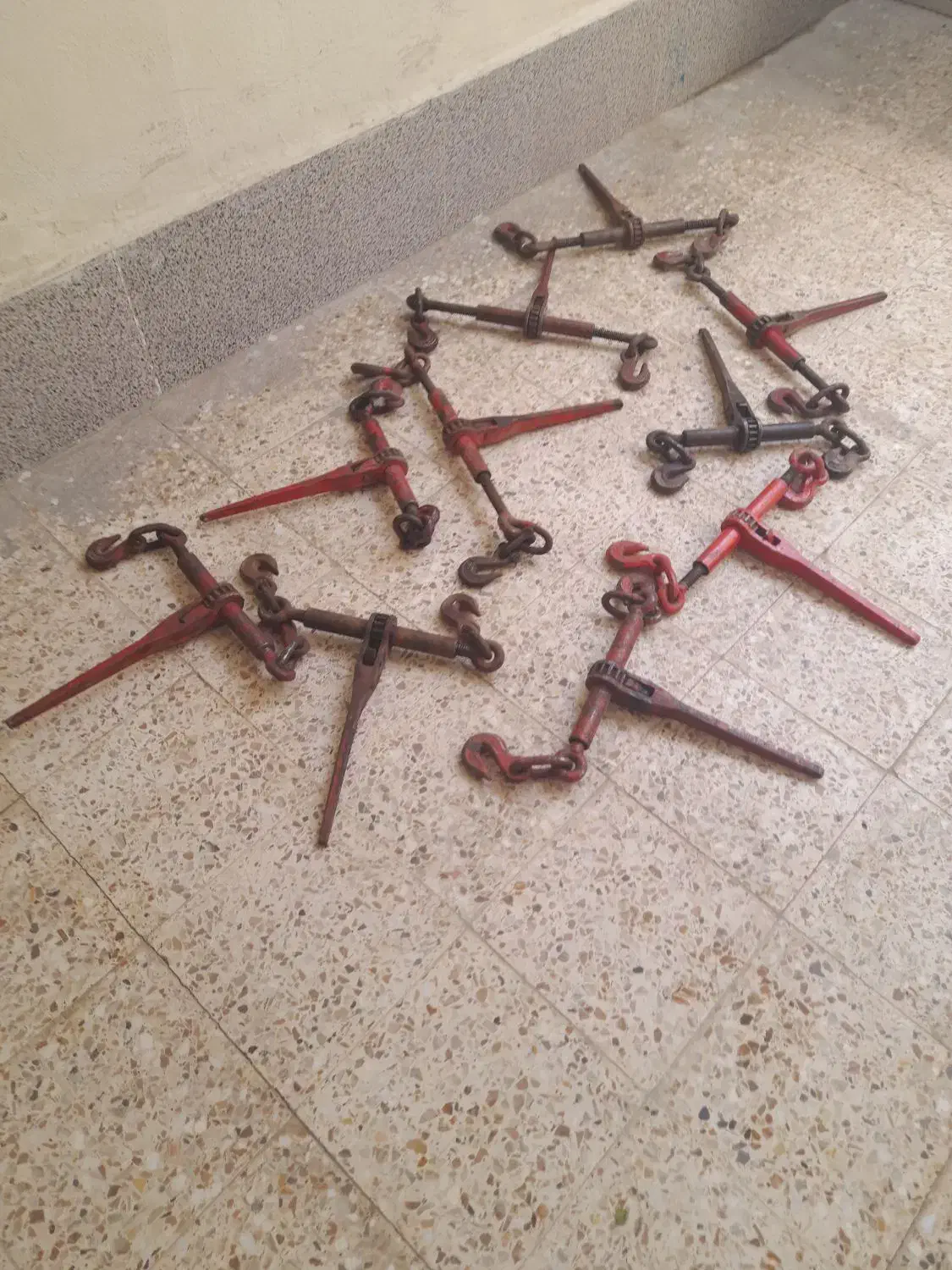 جکلوی زنجیرسفت کن|ابزارآلات|رباط‌کریم, نصیرشهر|دیوار