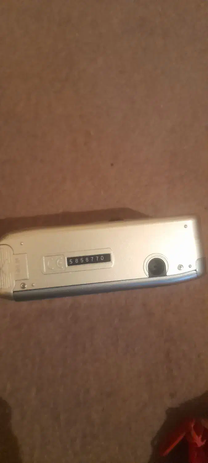 یک دوربین عکاسی|دوربین عکاسی و فیلمبرداری|زرند, |دیوار