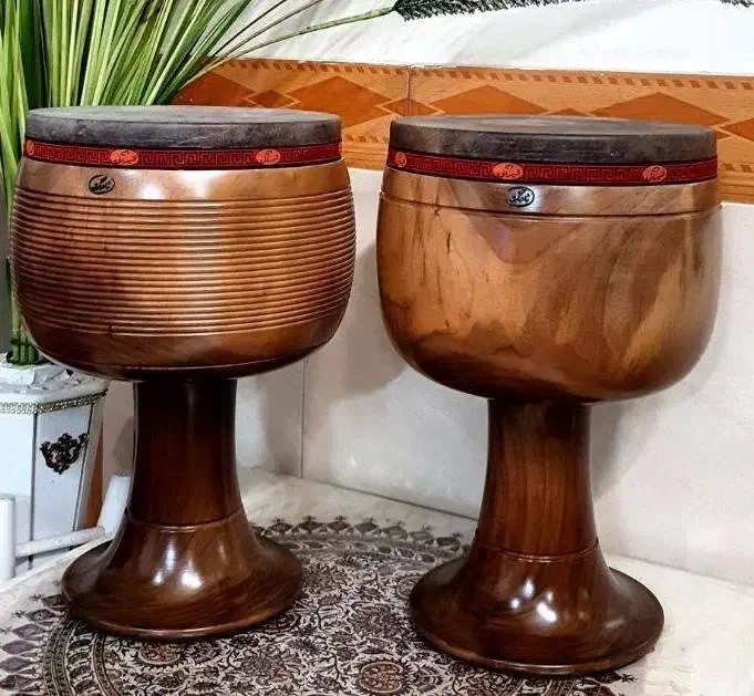 تنبک حلمی و شیرانی|سازهای سنتی|رباط‌کریم, رباط‌کریم|دیوار