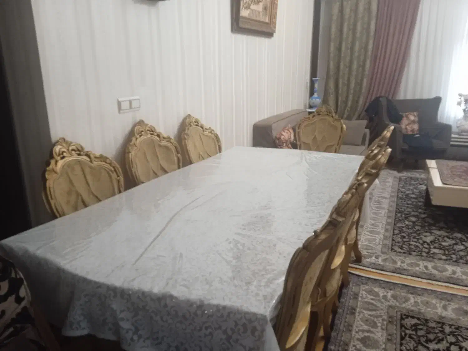 میز نهار خوری|میز و صندلی غذاخوری|رشت, منظریه|دیوار