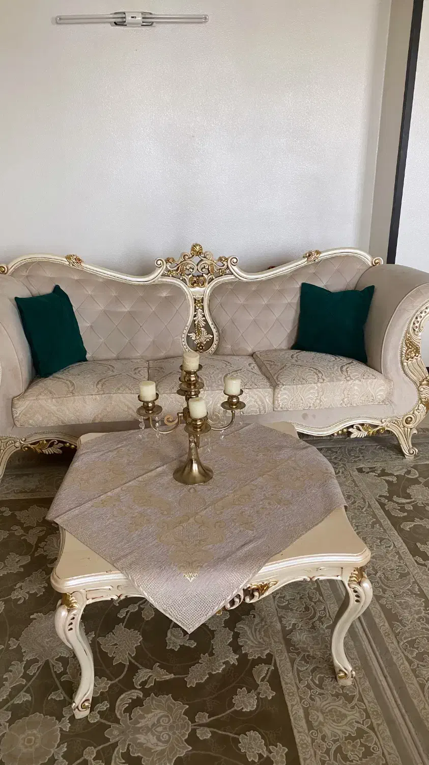 مبل ۹نفره کلاسیک|مبلمان خانگی و میز عسلی|شاهین‌شهر, خانه کارگر|دیوار