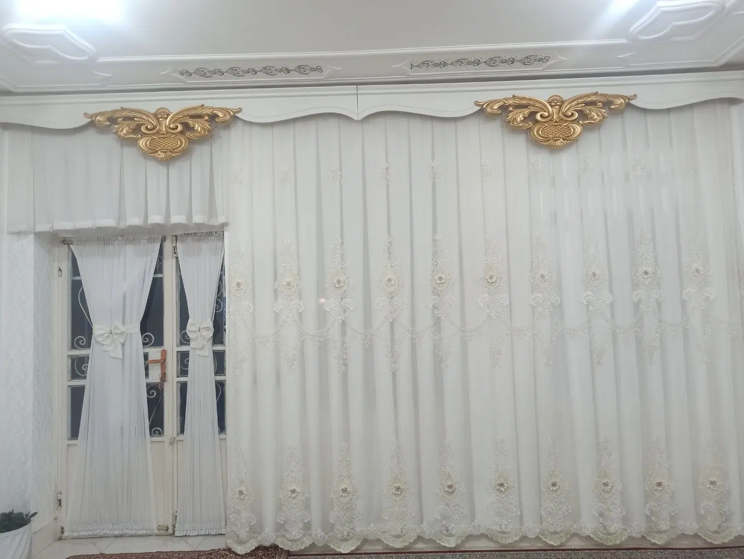 پرده|پرده، رانر، رومیزی|خزل, |دیوار