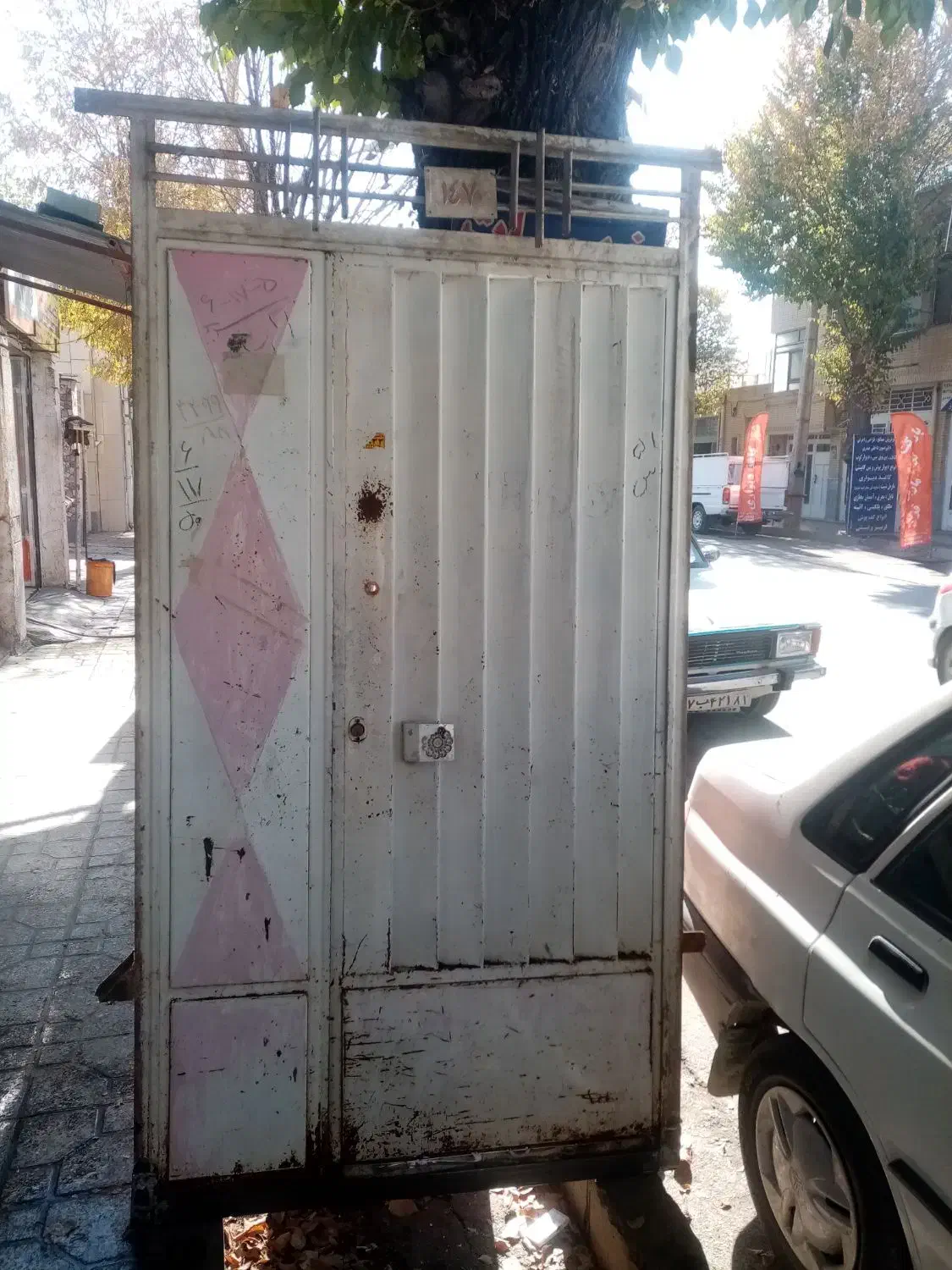 درب حیاطی درحدنو|مصالح و تجهیزات ساختمان|بروجن, |دیوار