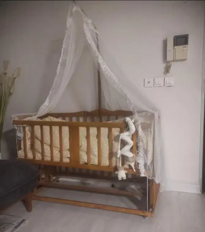 تخت گهواره ای نوزاد|تخت و صندلی بچه|ملارد, |دیوار