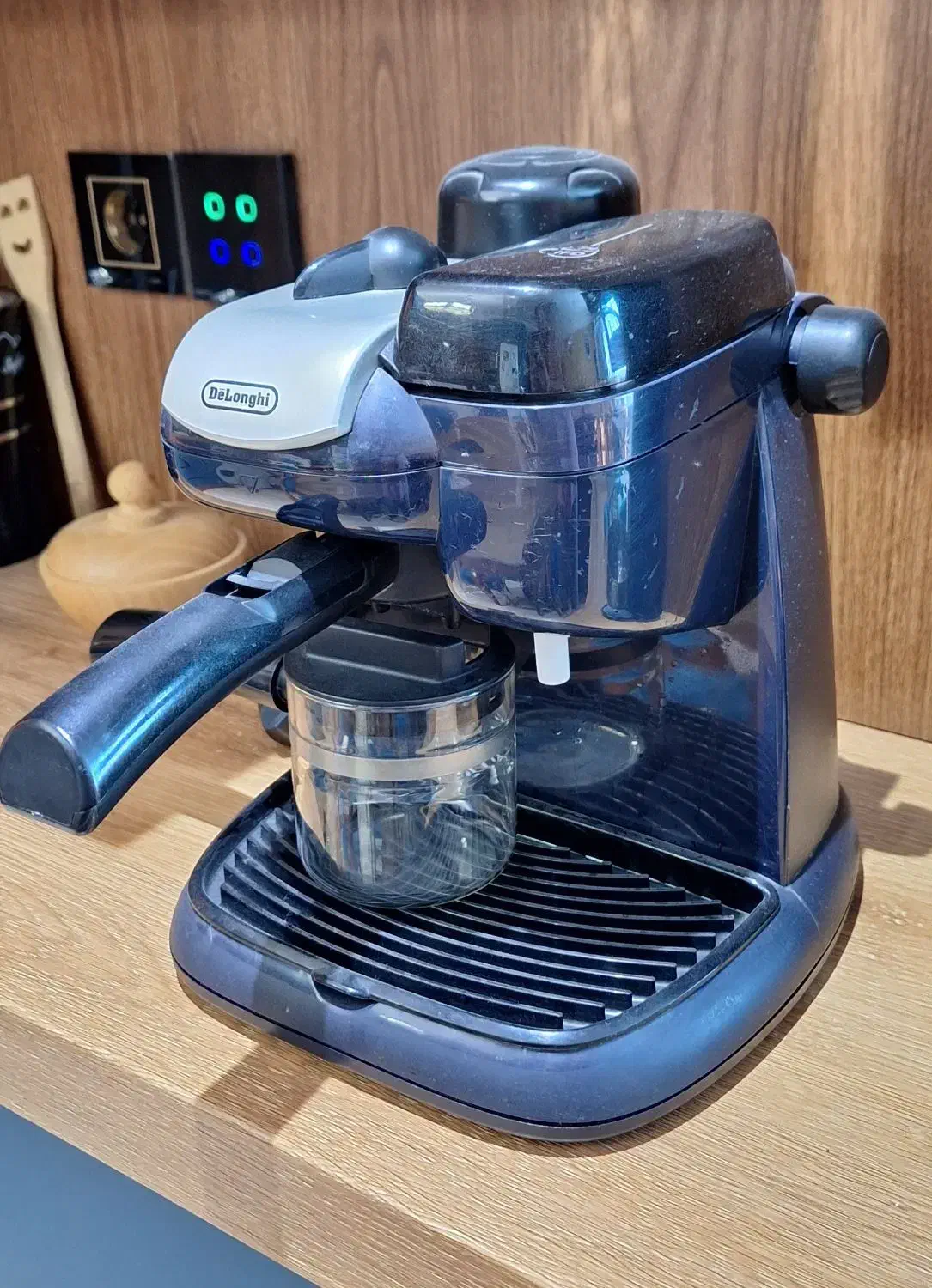 قهوه ساز دلونگی|سماور، چای‌ساز، قهوه‌ساز|گرمدره, |دیوار