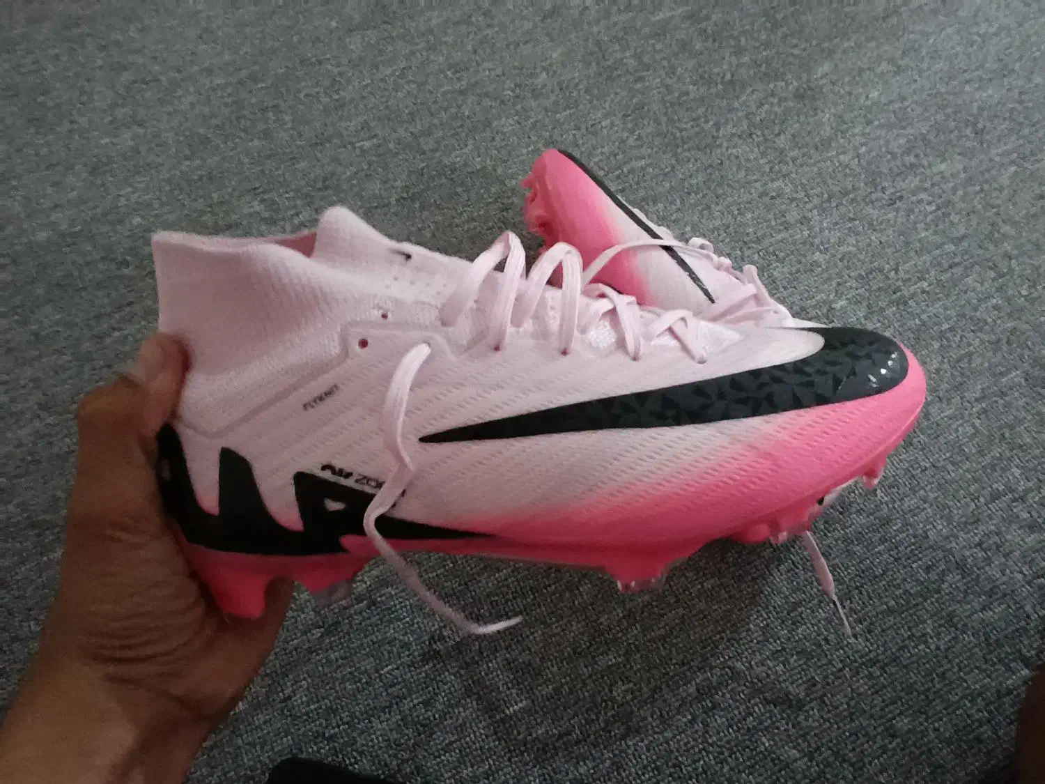 کفش چمن|ورزش‌های توپی|فیروزآباد (فارس), |دیوار