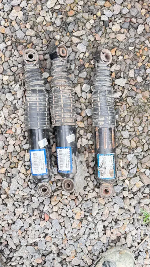 کمک عقب وراکروز برقی یک جفت سالم|قطعات یدکی و لوازم جانبی|کرج, گلشهر|دیوار